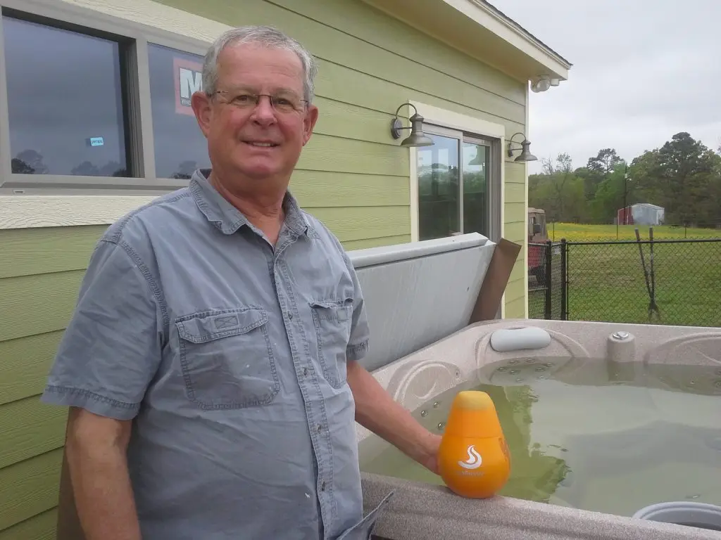 PasturehouseGregandhottub - SilkBalance